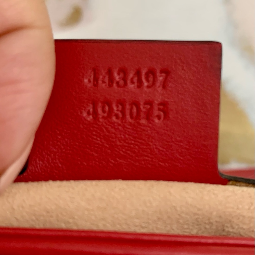 Gucci GG Small Marmont Matelasse Red Handbag - Picture 11 of 12